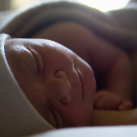 mara vidéo de naissance famille au clap de la lune (1)