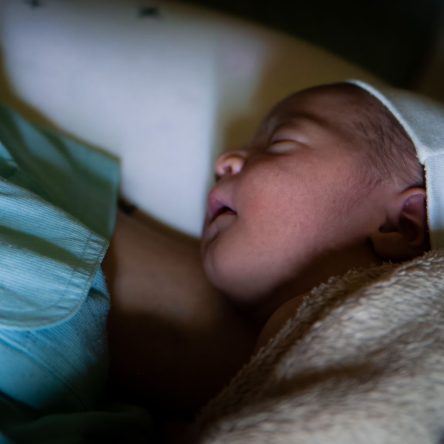 mara vidéo de naissance famille au clap de la lune (4)